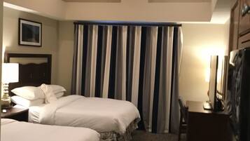 1 bedroom, desk, WiFi, bed sheets