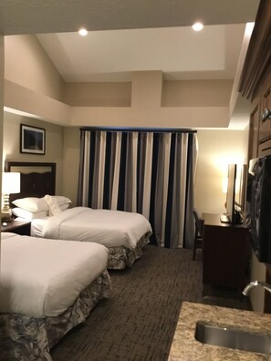 1 bedroom, desk, WiFi, bed sheets - SUNDANCE WEEK: HILTON SUNRISE LODGE Jan 24-31  Studio: 2queen beds, one bath. (Park City)