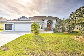 Exterior - Waterfront Palm Coast Vacation Rental w/ Pool! (Palm Coast)