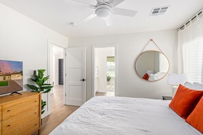 5 bedrooms, desk, iron/ironing board, travel cot