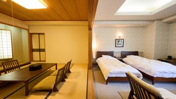 Japanese-Western Style, Special Room, Non Smoking | Down comforters