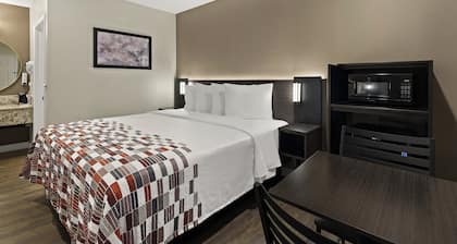 Red Roof Inn Carson - Wilmington