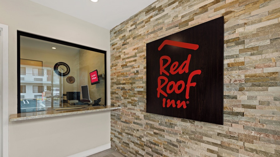 Red Roof Inn Carson - Wilmington