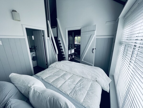 1 bedroom, iron/ironing board, travel cot, free WiFi