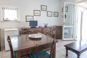 Dining - M310 - Marcelli, three-room apartment with terrace convenient to services (Marcelli)