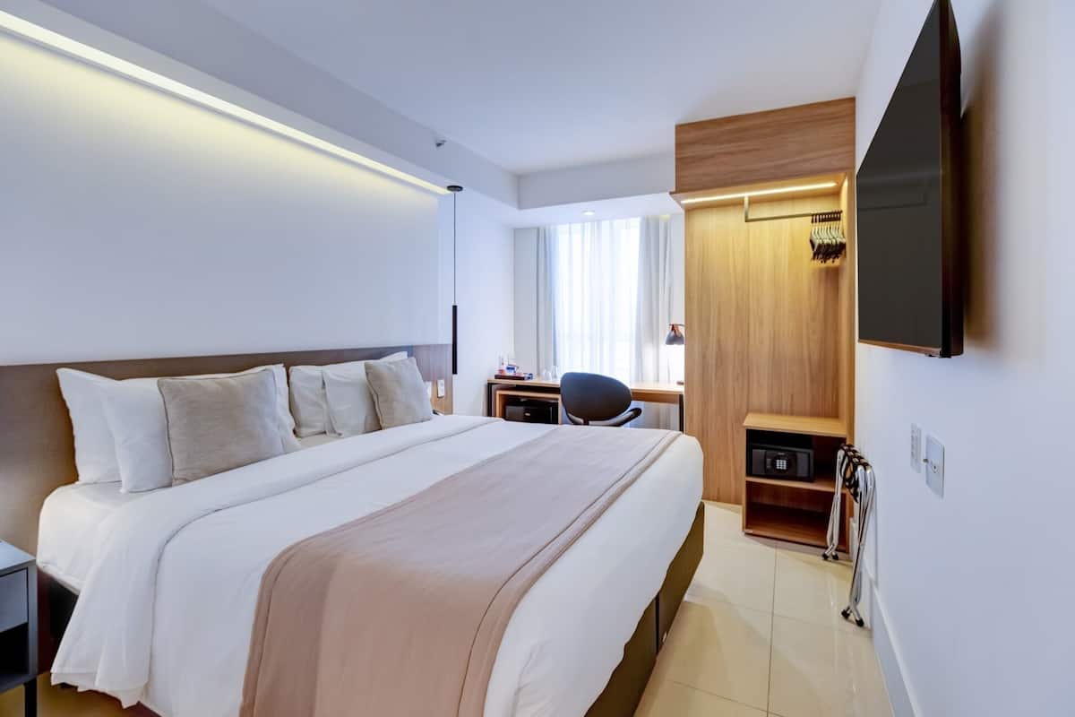 Standardzimmer, 1 Queen-Bett, Nichtraucher | Schallisolierte Zimmer, kostenloses WLAN, Bettwäsche