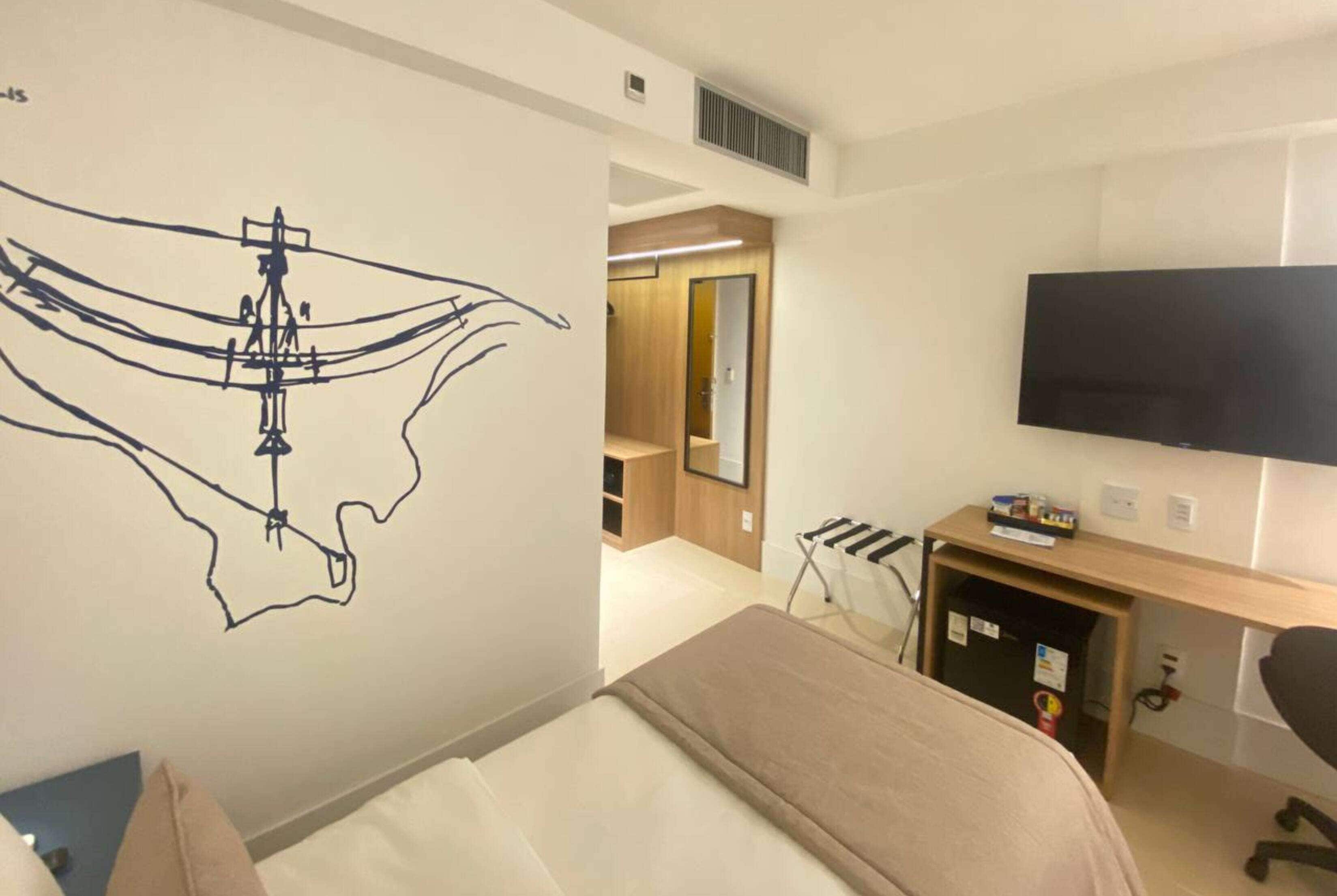 Soundproofing, free WiFi, bed sheets