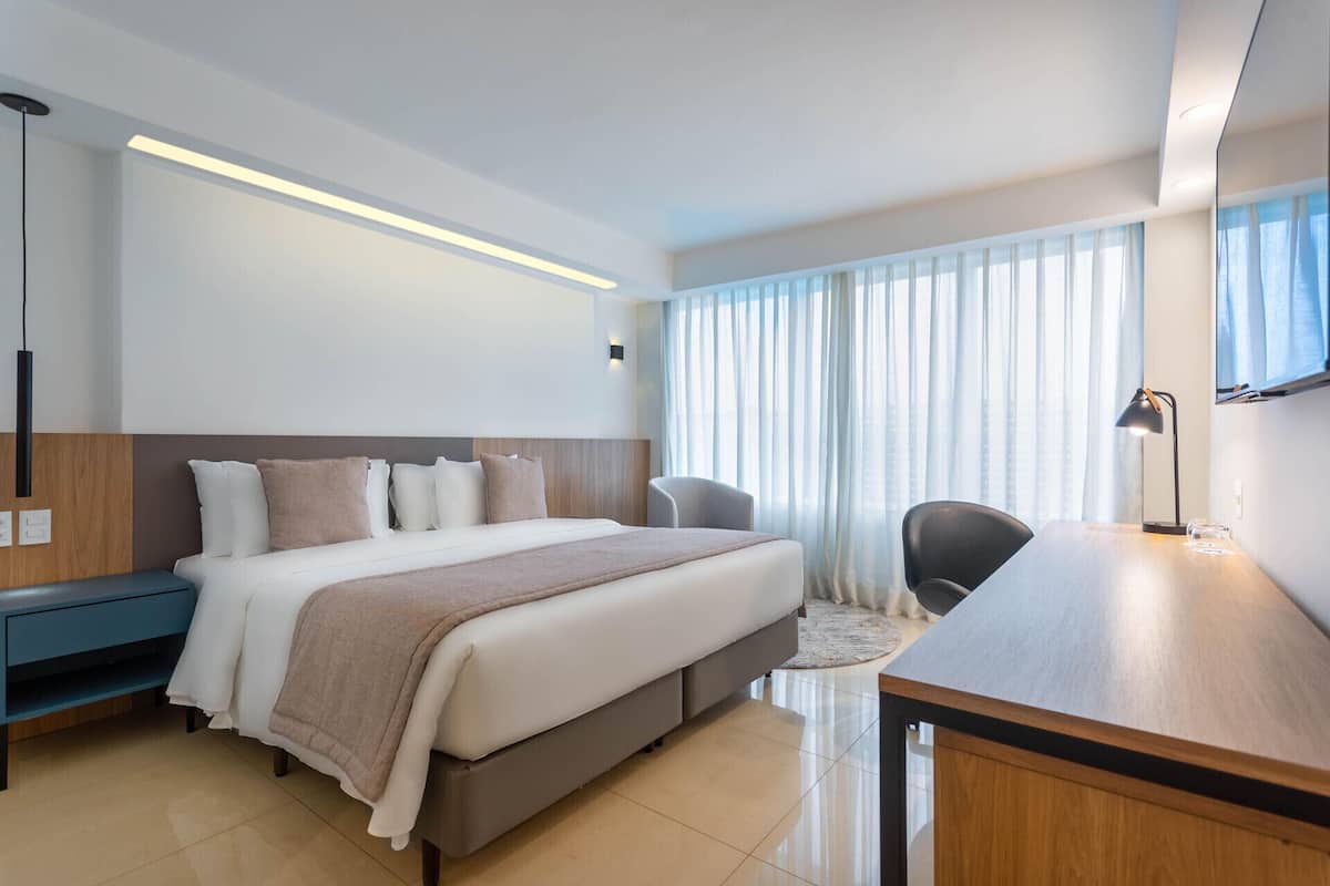 Soundproofing, free WiFi, bed sheets