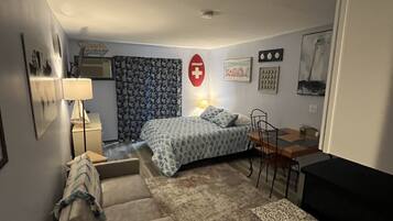 1 bedroom, travel crib, free WiFi, bed sheets