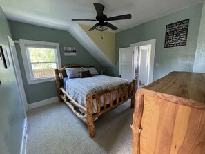 2 makuuhuonetta, Wi-Fi, vuodevaatteet