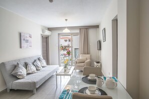 Appartement, 1 chambre, balcon, vue ville | Coin séjour