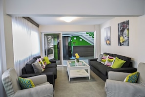 Appartement, 1 chambre, balcon, vue ville | Hall