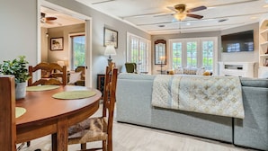 House, 3 Bedrooms, Accessible, Private Pool | Dining - The Whimsical House Of Narnia (Houston)