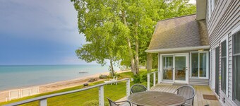Spacious, Peaceful Lake House w/ Sandy Beach