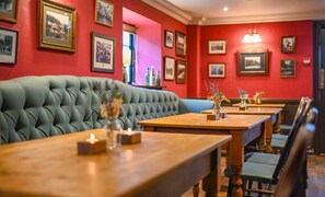 Restaurant - Cross Keys Inn  (Selkirk)