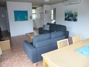 Smart TV, DVD player, table tennis, books