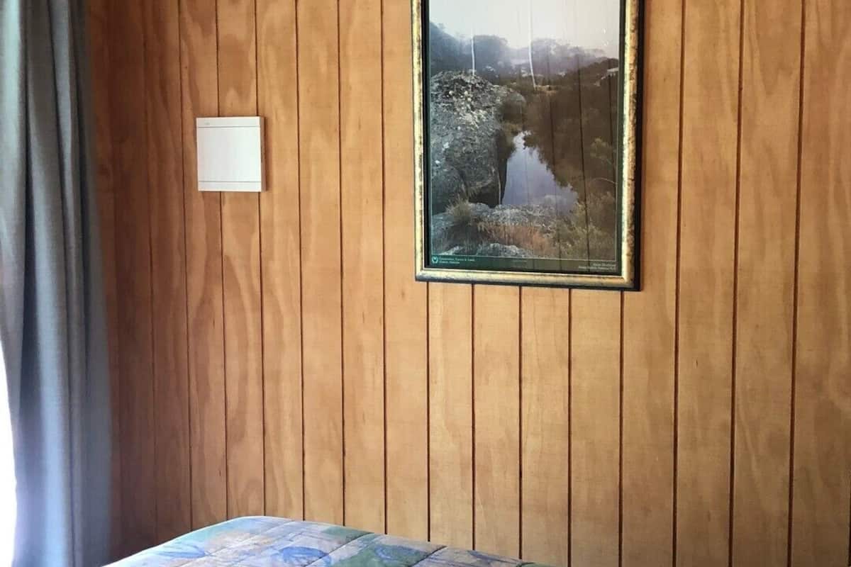 6 bedrooms, individually decorated, individually furnished, free WiFi