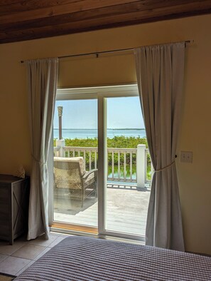 4 bedrooms, desk, iron/ironing board, travel cot