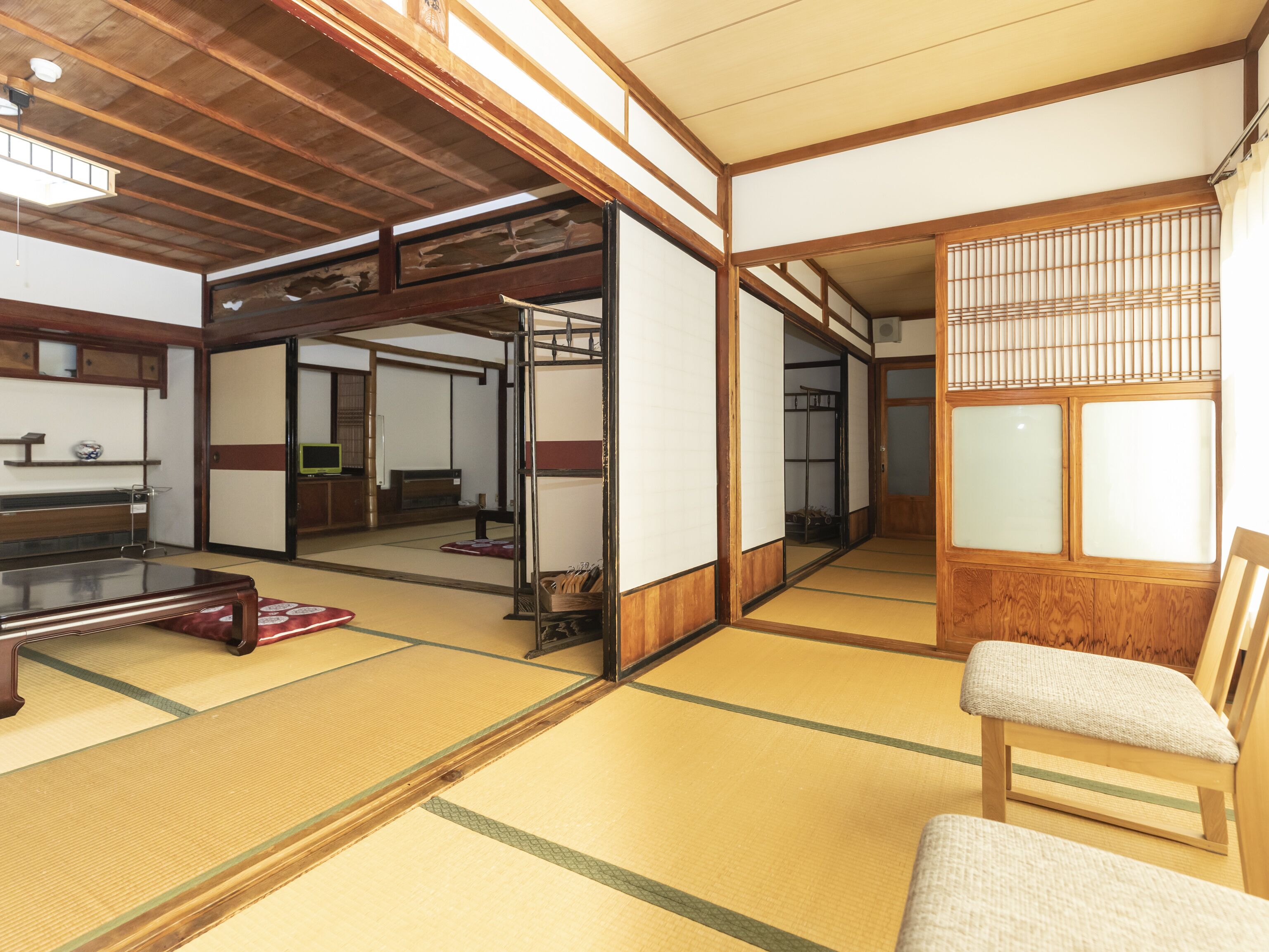 Family Room, Smoking | WiFi (free)