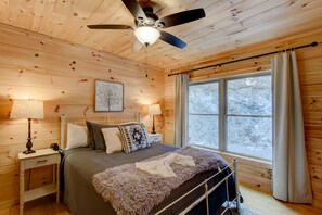 3 bedrooms, free WiFi, bed sheets