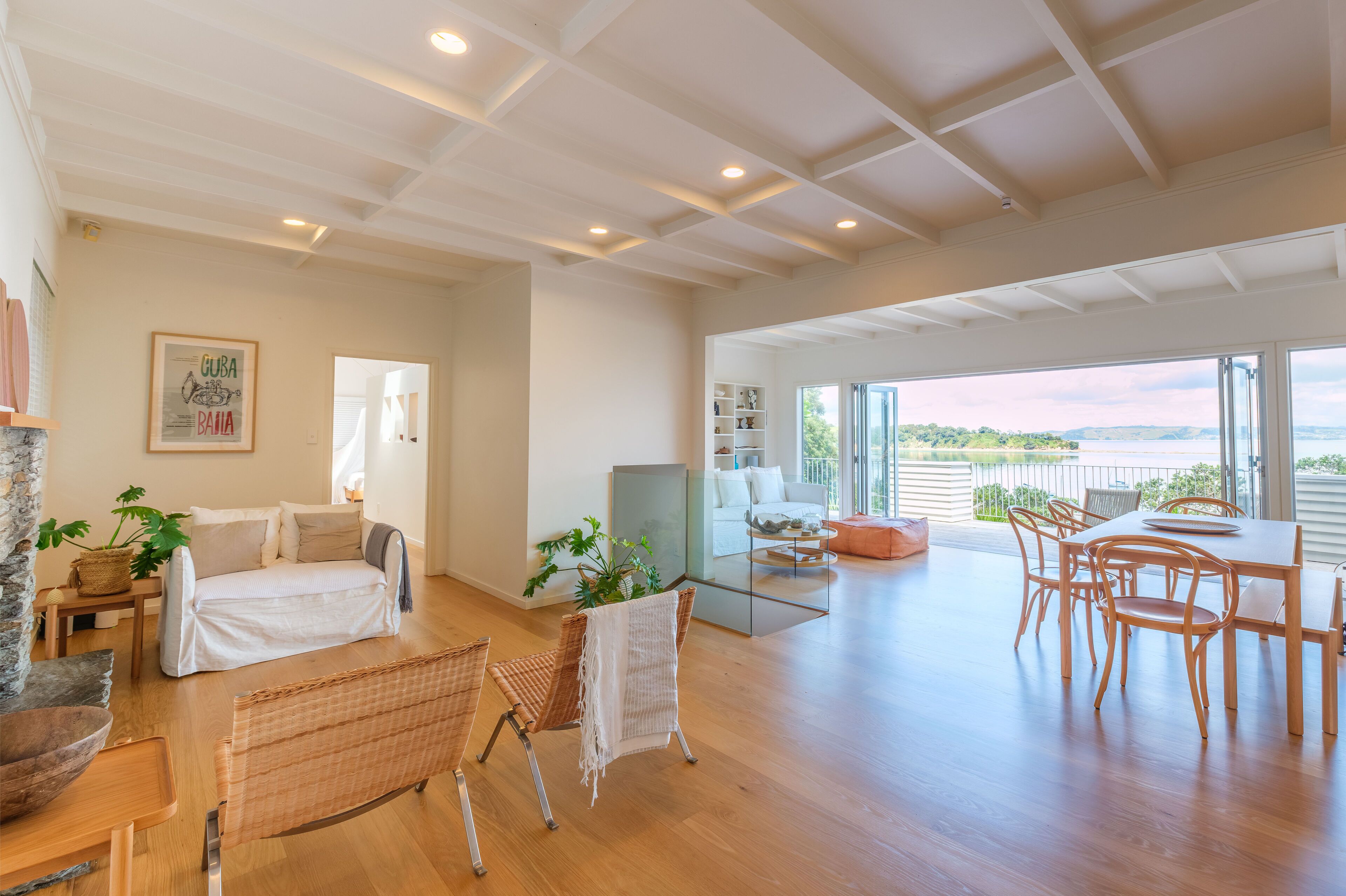 奢華別墅 | 起居區 | 壁爐、地暖系統、智慧音箱