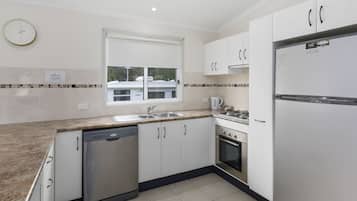 Deluxe 2 Bedroom Cabin | Private kitchen