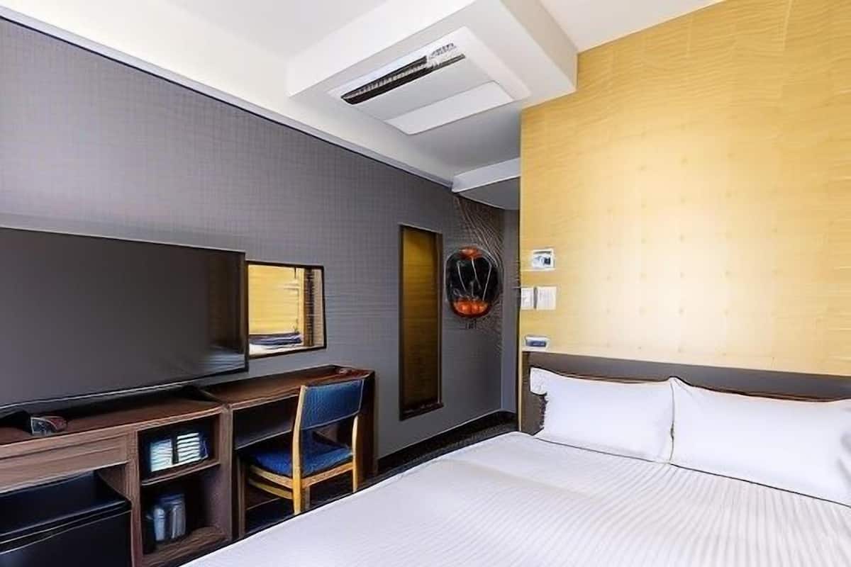Desk, laptop workspace, blackout drapes, free WiFi