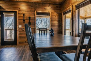 Dining - NEW! Swim Spa, 5 king en suite masters, Mtn View (Gatlinburg)