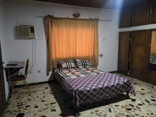 Room, 1 Bedroom, Balcony | 1 bedroom - Room in House - Unrivaled Comfort at Val's Residence With King-sized bed (Lagos)