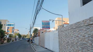 Room, 1 Bedroom, Accessible, Smoking | Property entrance