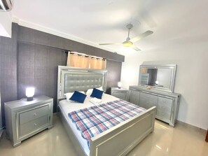 Apartment, 3 Bedrooms, Smoking, Balcony | 3 bedrooms