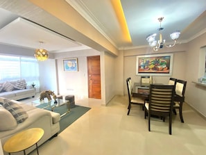 Apartament, 3 dormitoris, fumadors, balcó | Sala d'estar