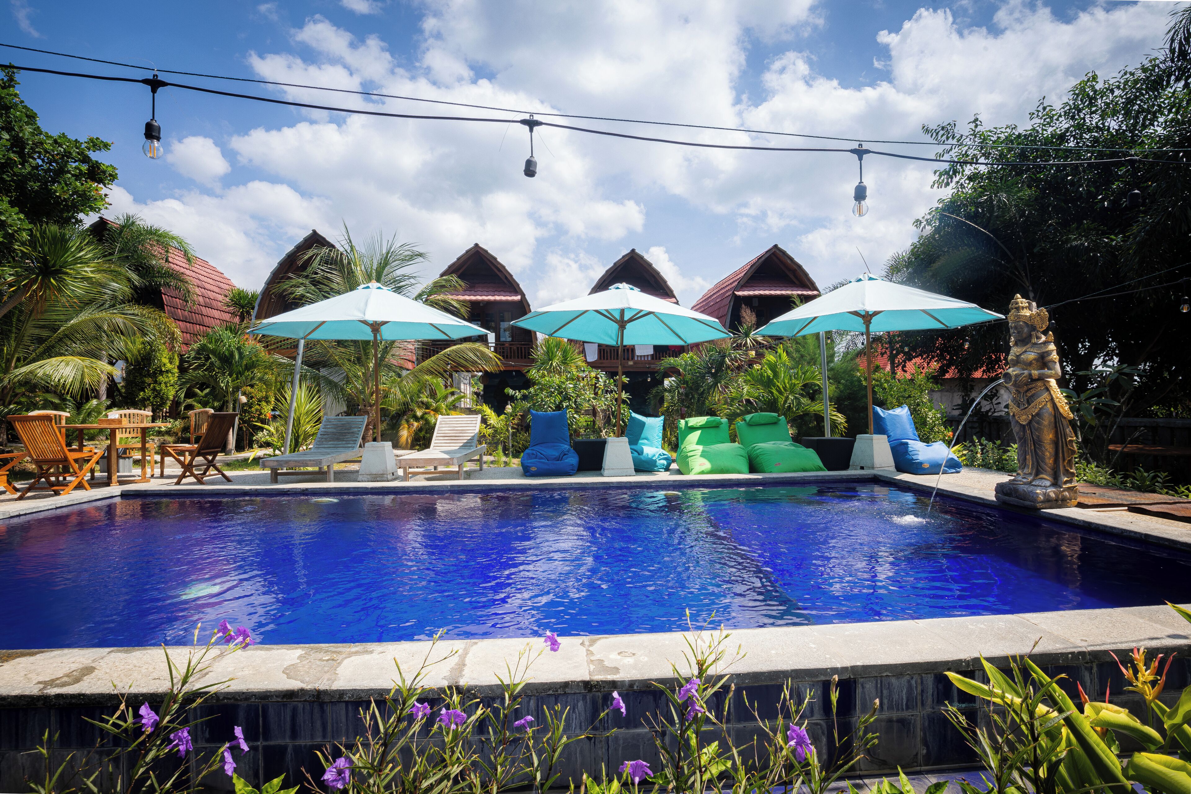 Kolam renang outdoor