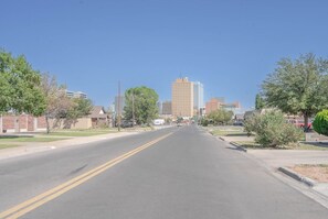 Miscellaneous - West Texas Manor - Fast Wi-Fi + Game Room by LCH (Midland)