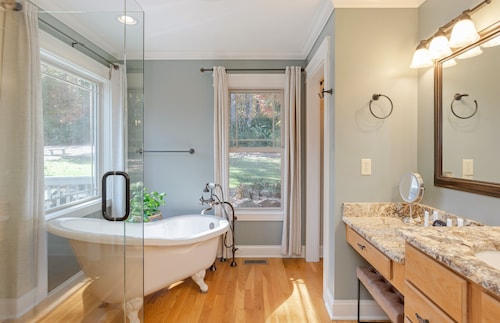 One Story Luxury near Hendersonville & the Biltmore!