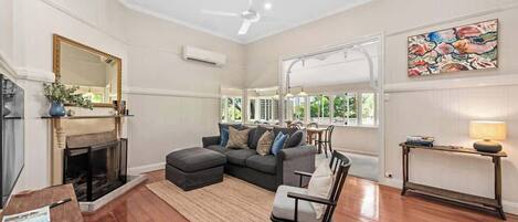 Téléviseur connecté, livres