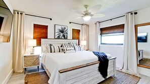 4 Schlafzimmer, Zimmersafe, Schreibtisch, Bügeleisen/Bügelbrett