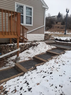 Property grounds - The Mulberry House near the south shore of Big Stone Lake (Ortonville)