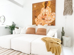 1 habitación, tabla de planchar con plancha, wifi gratis y ropa de cama