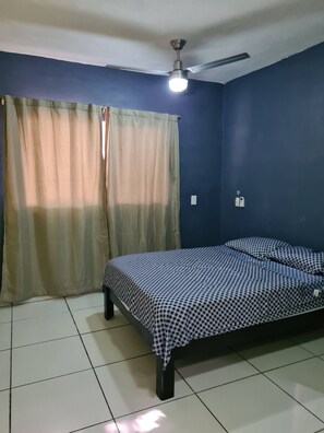 2 bedrooms, free WiFi, bed sheets - Beautiful House in the center of Isla Aguada (Isla Aguada)