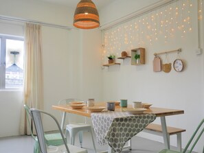 In-room dining - Cloth Art Homestay near Jonker&Pahlawan (Malacca City)