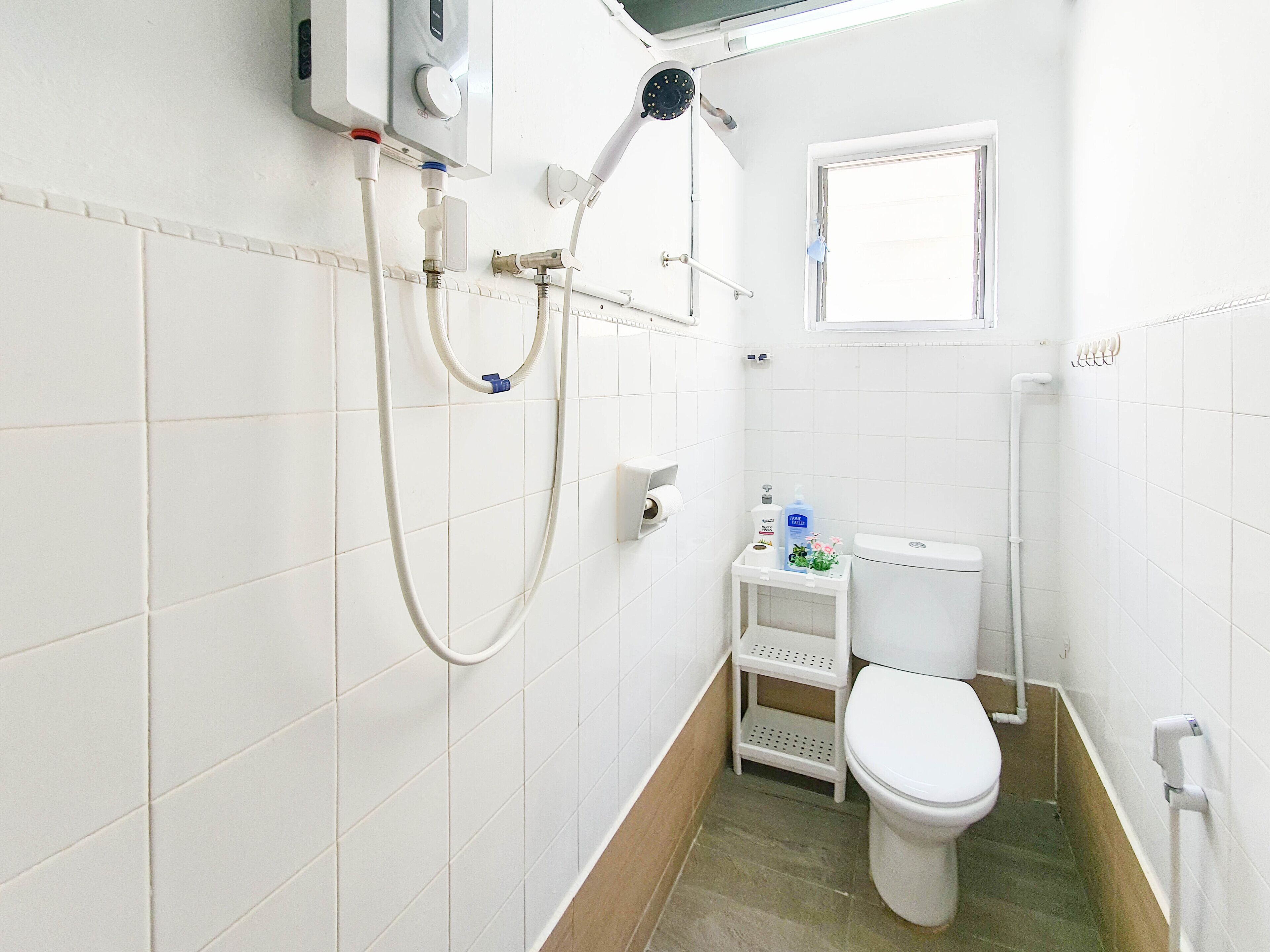 Shower, free toiletries, hair dryer, slippers