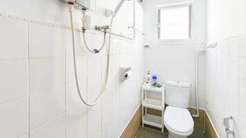 Shower, free toiletries, hair dryer, slippers