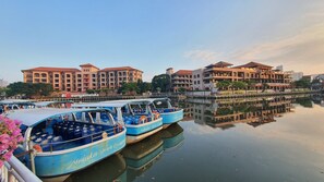 Cruise terminal shuttle - Cloth Art Homestay near Jonker&Pahlawan (Malacca City)