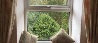 Cottage - Sleeps 4 - Pets Ok - Garden - Parking