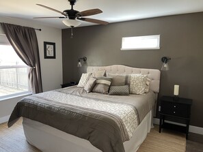 4 makuuhuonetta, ilmainen Wi-Fi, vuodevaatteet