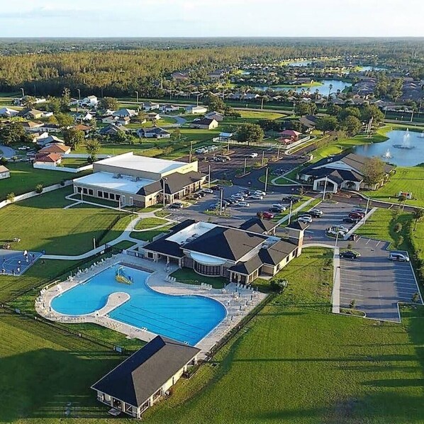 Exterior - Luxury and tranquility, just 30 min from Disney! (Kissimmee)