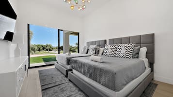 7 habitaciones, tabla de planchar con plancha, wifi y ropa de cama