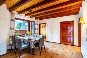 Dining - Apartment 'Cheng' with Private Terrace, Balcony and Wi-Fi (Baden-Baden)