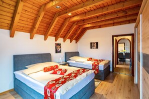 2 bedrooms, iron/ironing board, free WiFi, bed sheets - Apartment 'Cheng' with Private Terrace, Balcony and Wi-Fi (Baden-Baden)